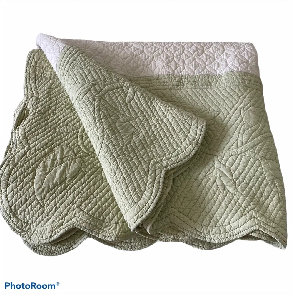 Restoration Hardware King Bedding Quilt Green White Heavyweight Reversible